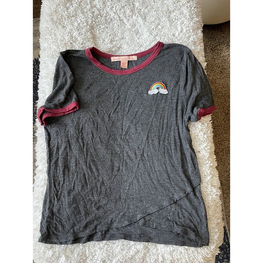 Rebellious One Girls Sz. L Gray Rainbow Tee. Soft, Great Stretch M